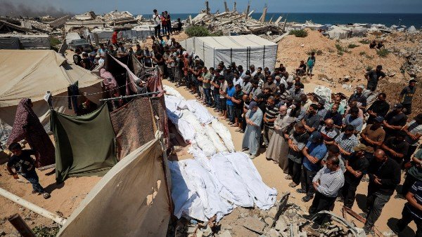 غزة تحت النار: مجاعة متصاعدة وقصف متواصل وسط صمت دولي مثير للجدل